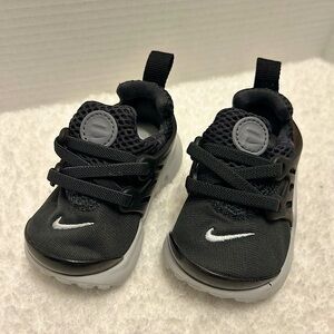 Nike Little Presto Baby Toddler Sneakers Black/Gray Size 4C Like New!